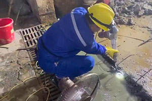 大庆地下室伸缩缝堵漏施工视频