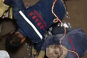 大庆电梯井堵漏施工视频